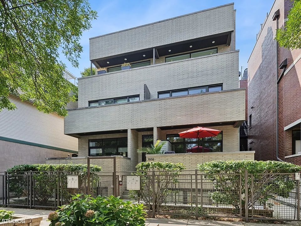 1056 N Wolcott Ave APT 2N