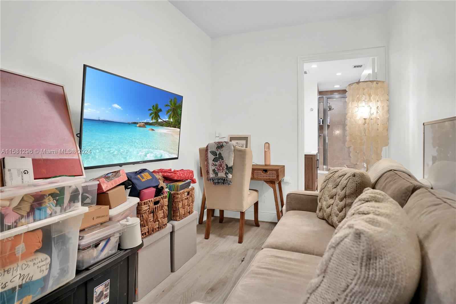 848 Brickell Key Dr Unit 204
