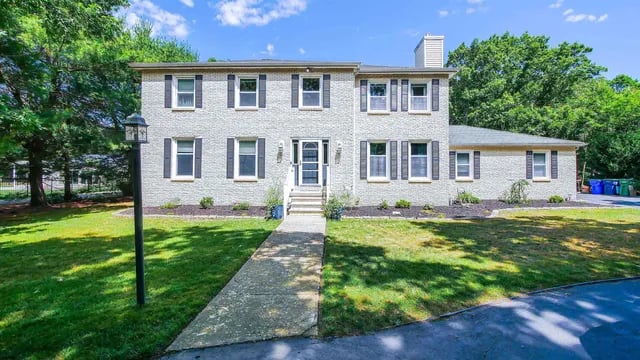8 Princeton Ave