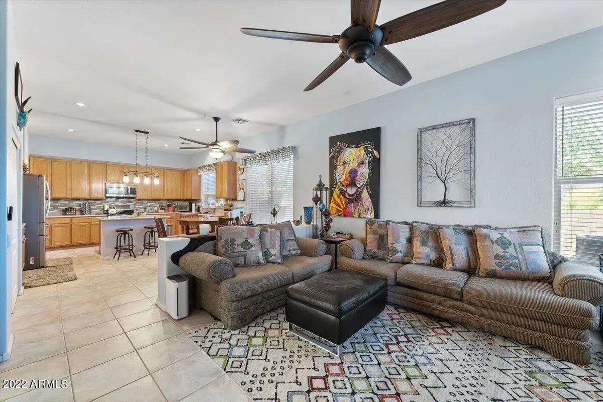 8256 S BLUFF SPRINGS Ct