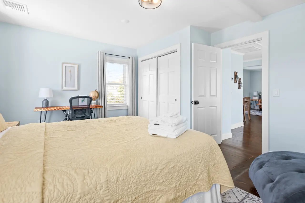 Fabulous Pied-á-Terre Close to Beaches & Downtown!