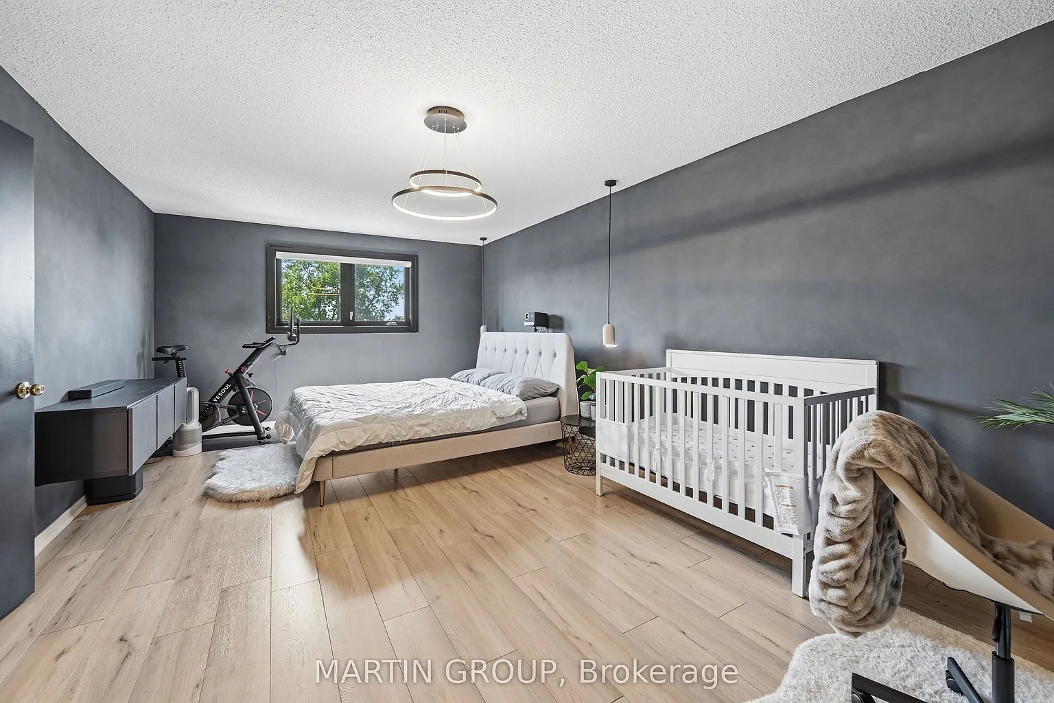 376 Carrier Ln
