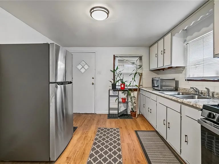112 2nd St