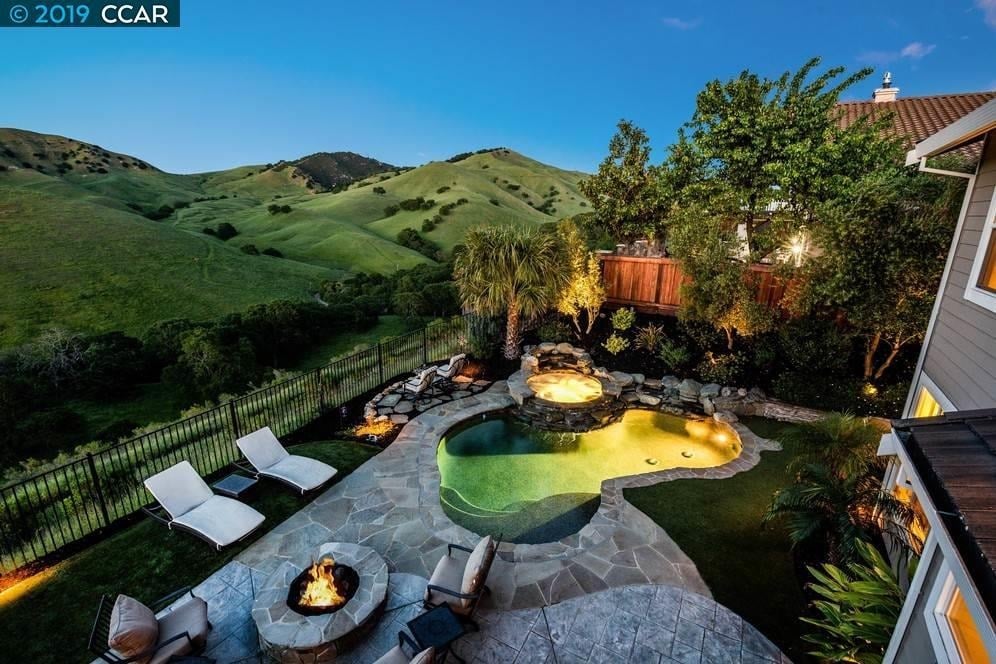 1025 Pebble Beach Dr