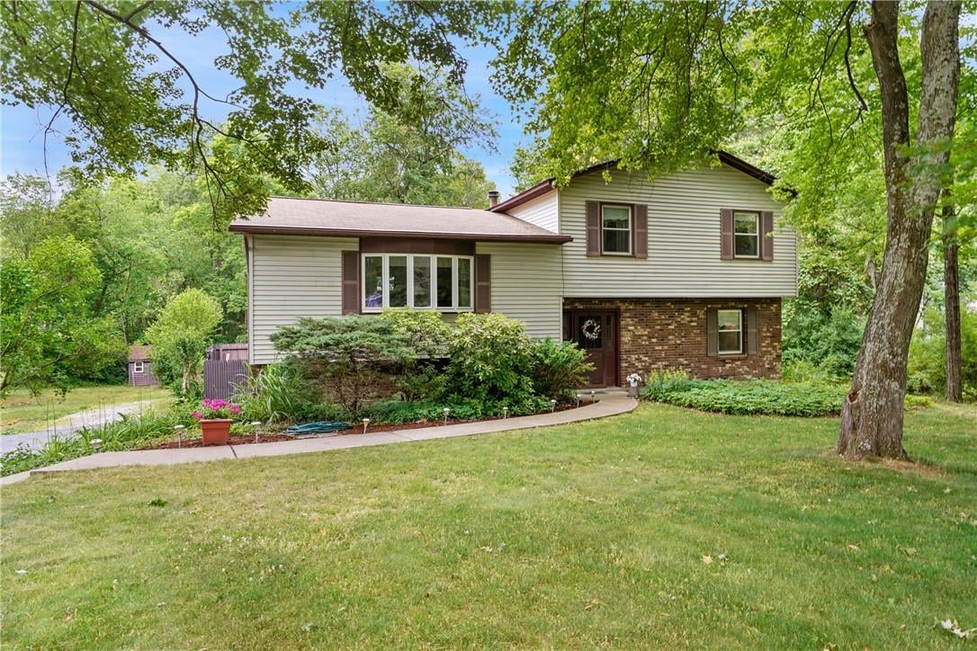 10 Van Wyck Court