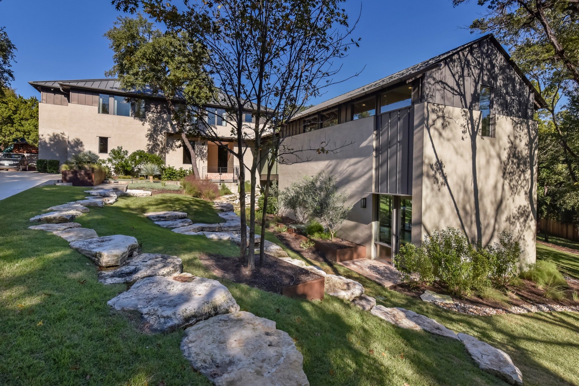 108 Parkwood Court