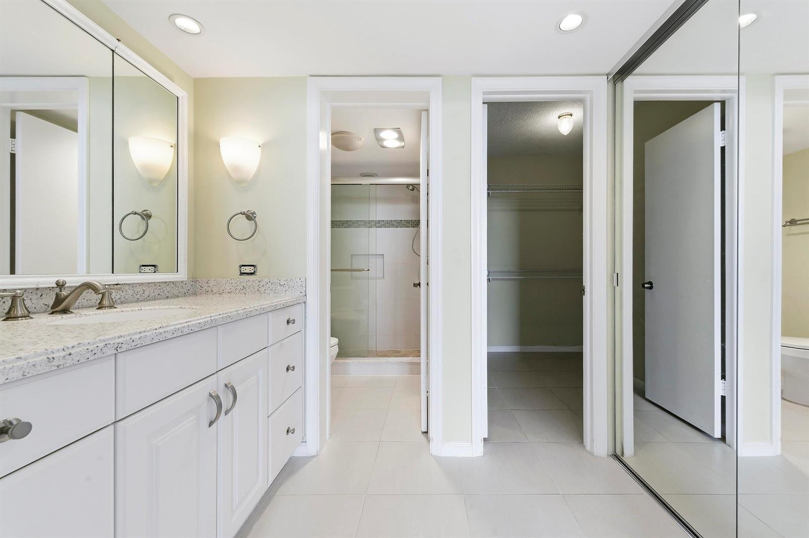 801 Lake Shore Drive #817