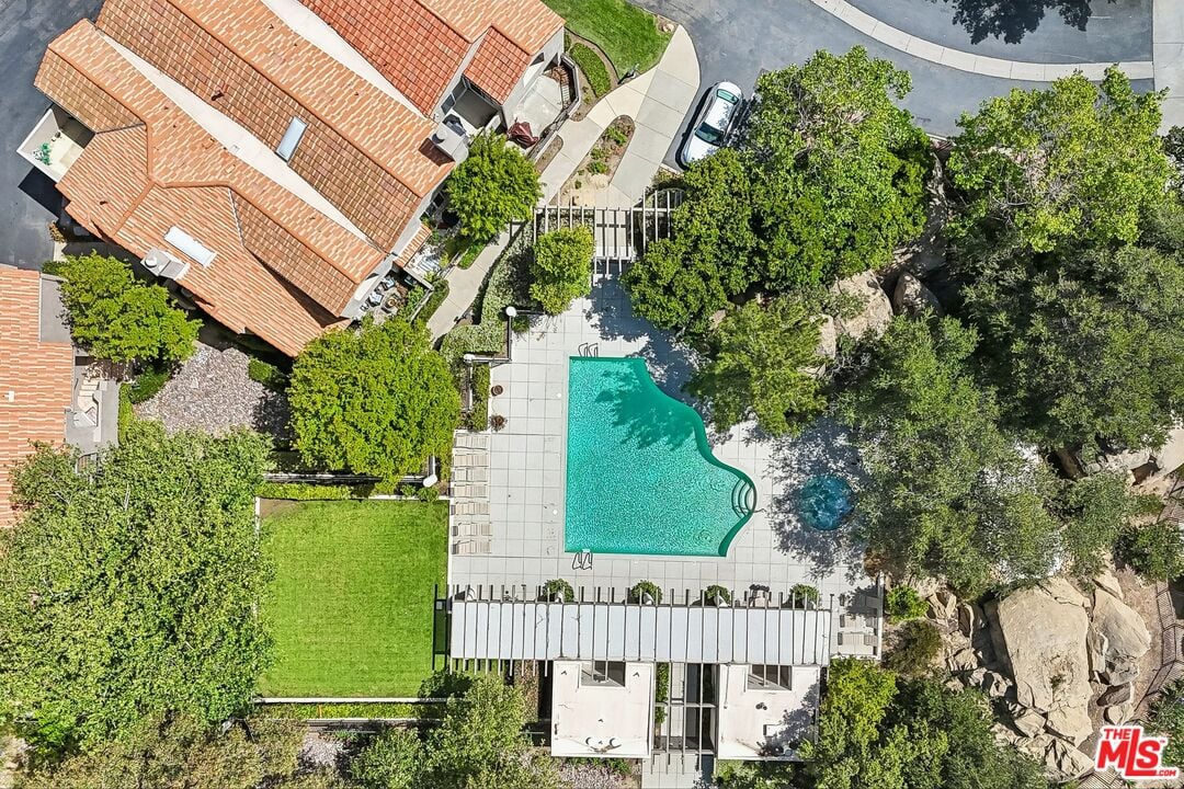 22303 Golden Canyon Cir