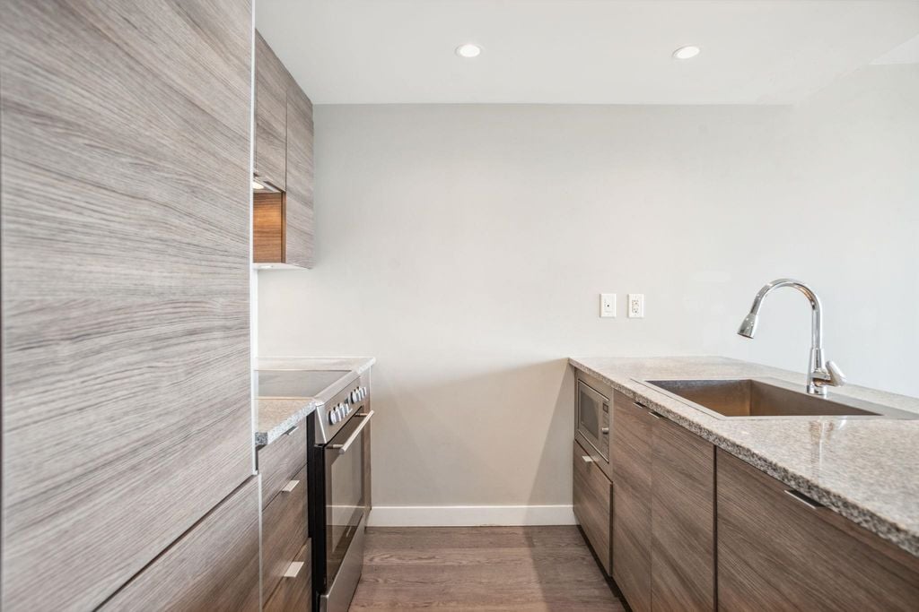 489 Interurban Wy, #1104