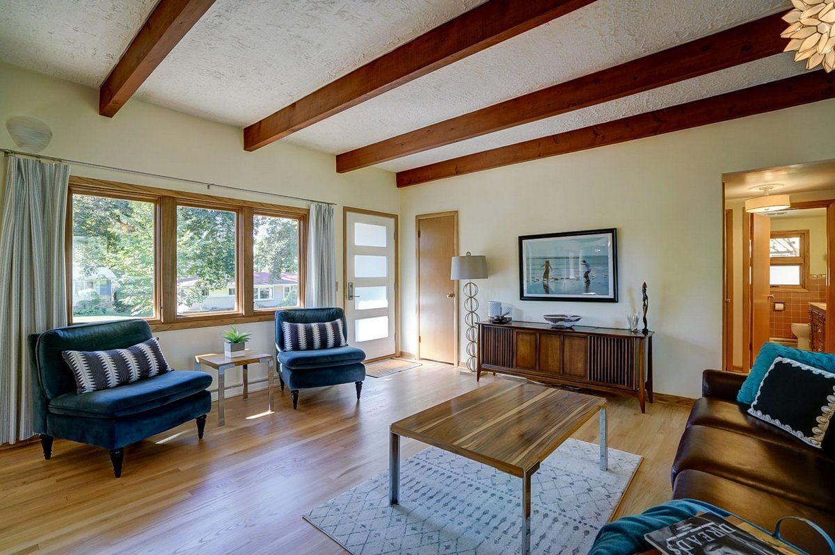 Mid-Century Modern Oasis