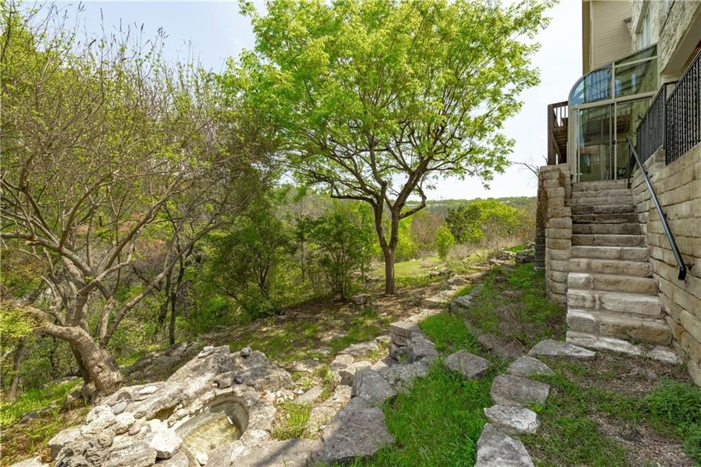 7114 Las Ventanas Dr
