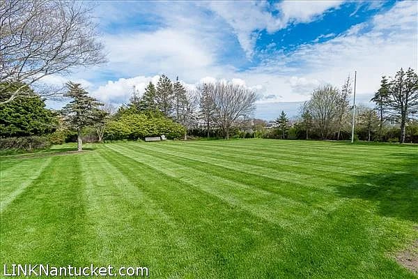 8 Old Westmoor Farm Road