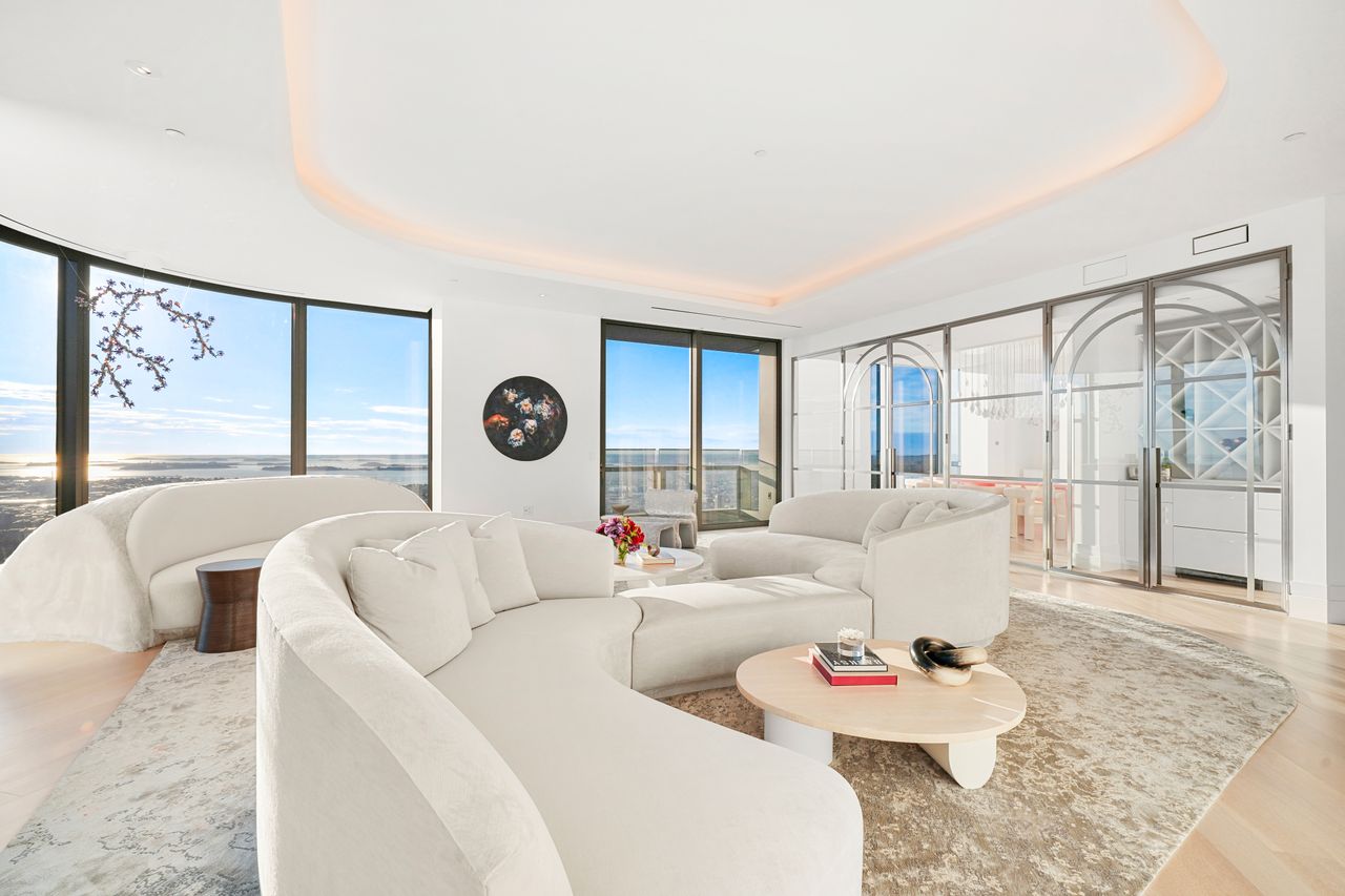 The Residences at The Four Seasons Dalton Steet