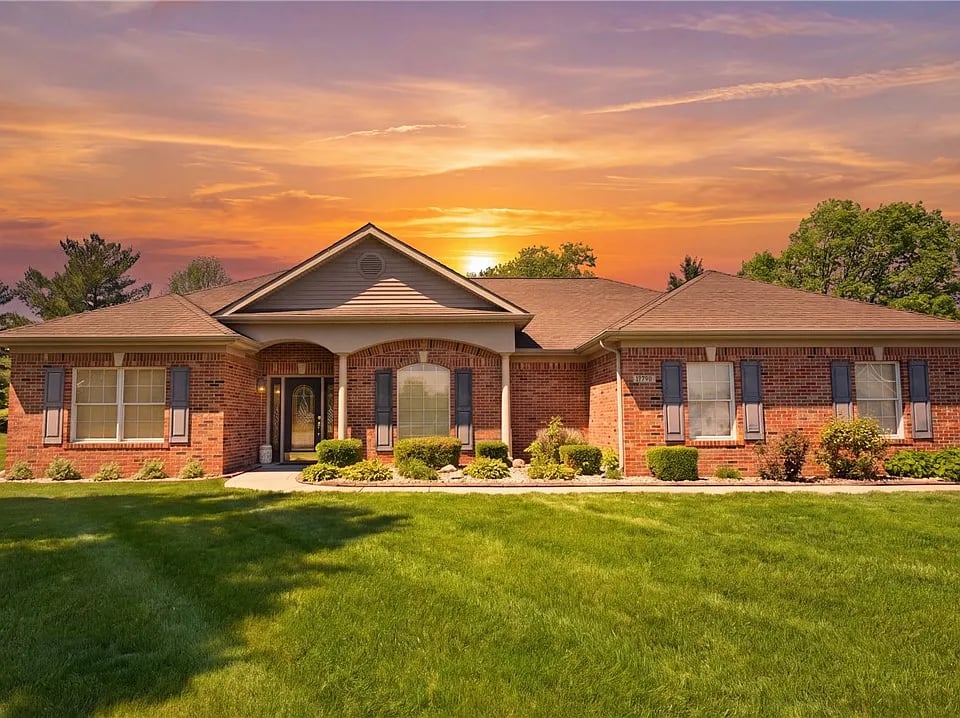 1709 Broadmoor
