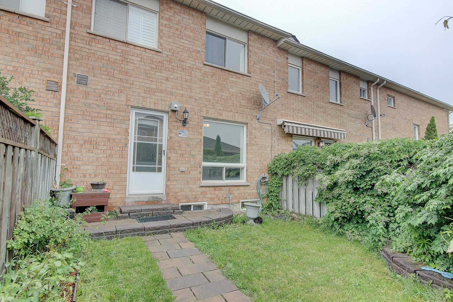 455 Postridge Dr