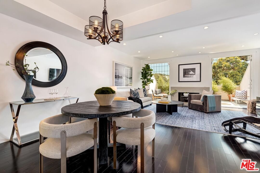 1131 20th St Unit: 2