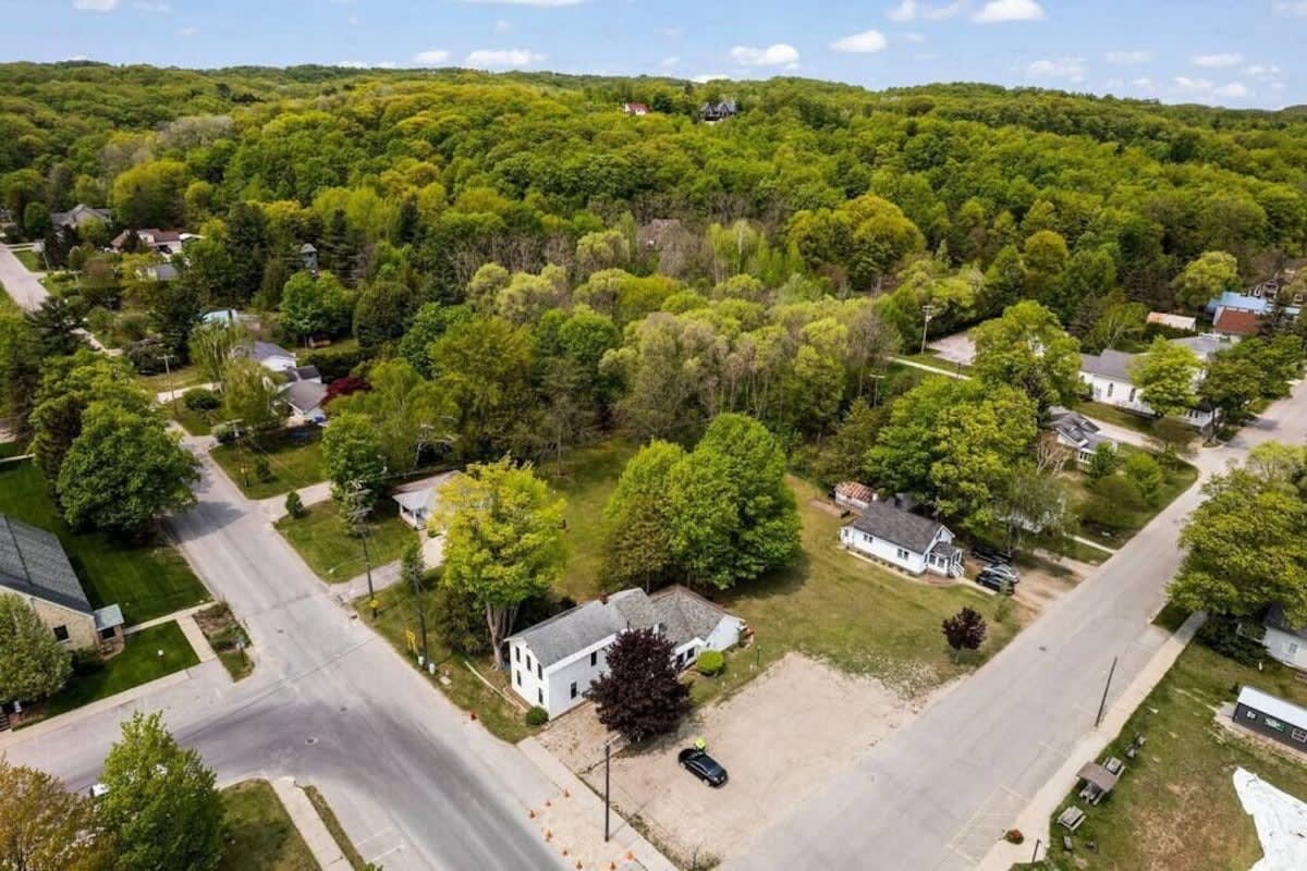 Broadway House | Suttons Bay, Michigan