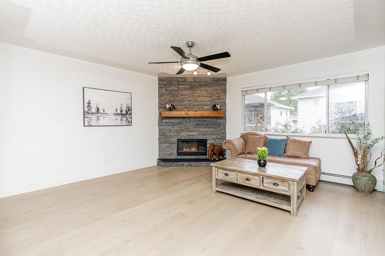 14359 90a Ave