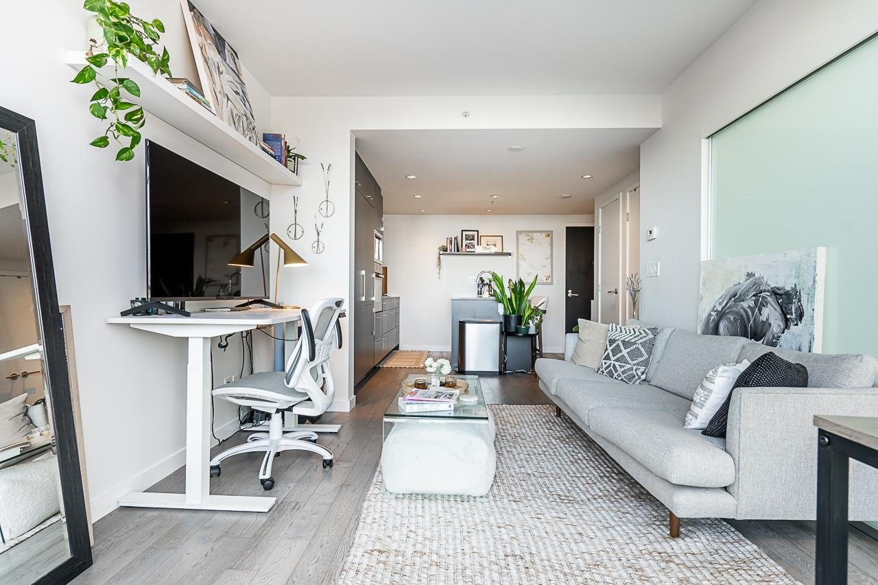 304-728 W 8th Ave