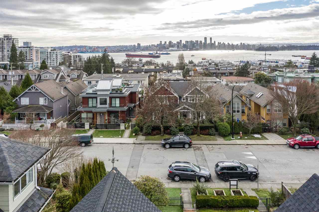 236 W 5th St