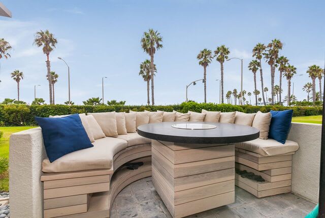 17 Sea Colony Drive