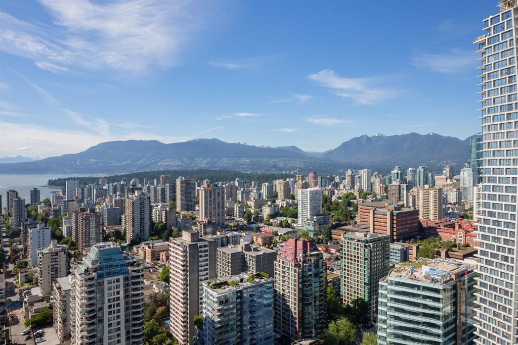 889 Pacific St, #3902