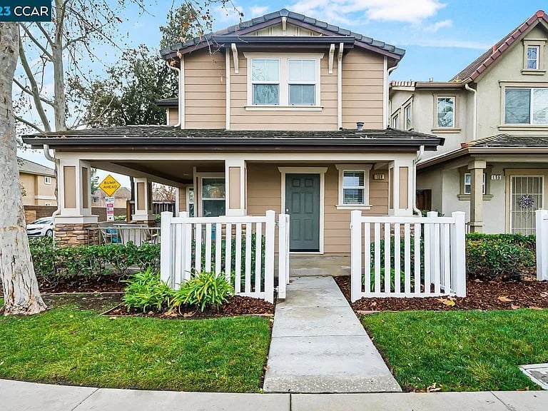 158 Sycamore Ave