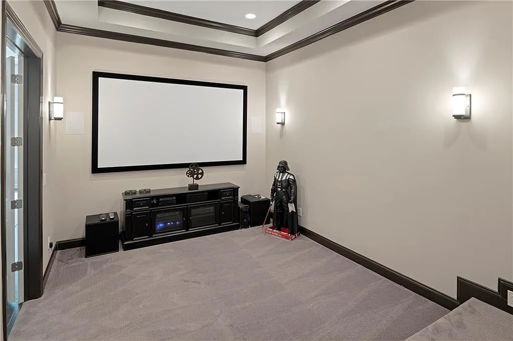 1555 Northcliff Trce