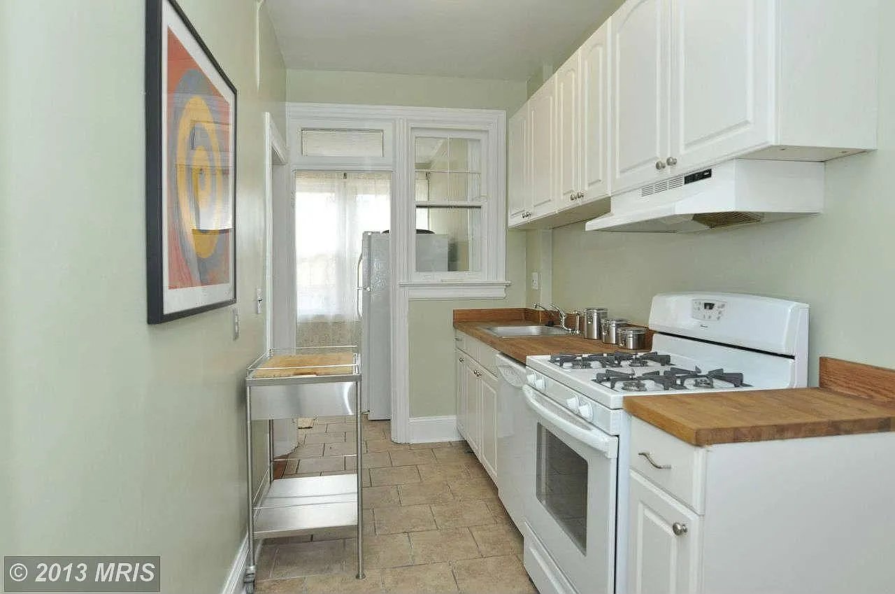 228 Channing St NE