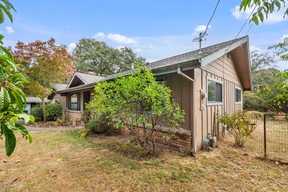 5152 Mcfarlane Rd