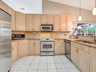 460 NW 110th Ave