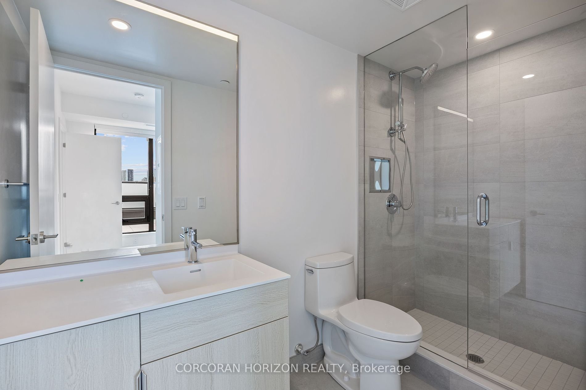 NEW LUXURY PENTHOUSE