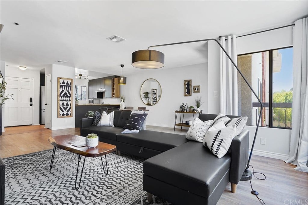 618 E Maple St, Unit 2