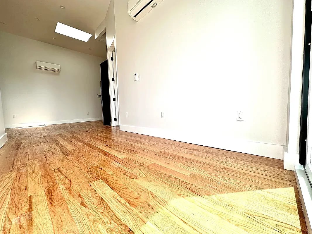 959 Metropolitan Avenue #3L