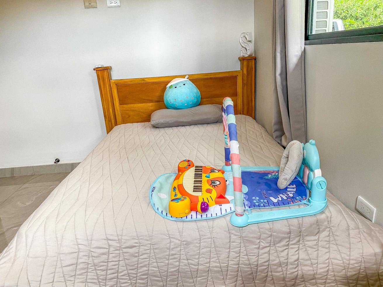 3-Bed Home on Calle Principal Ojochal with River & Jungle