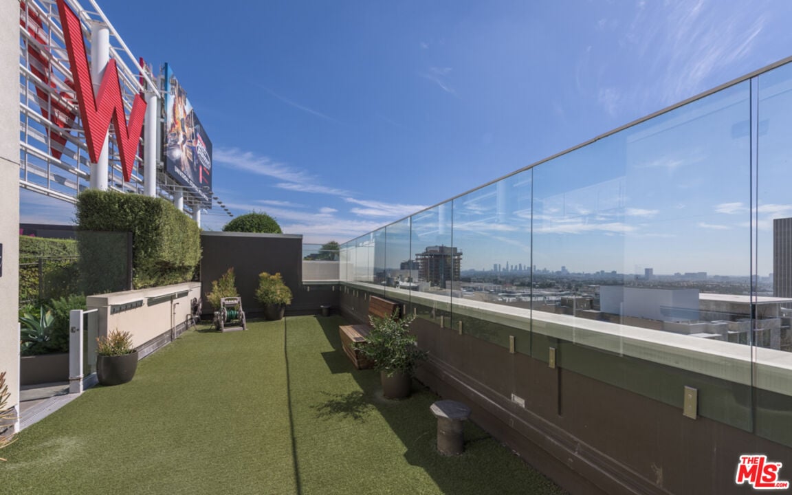 6250 Hollywood Blvd, #11N