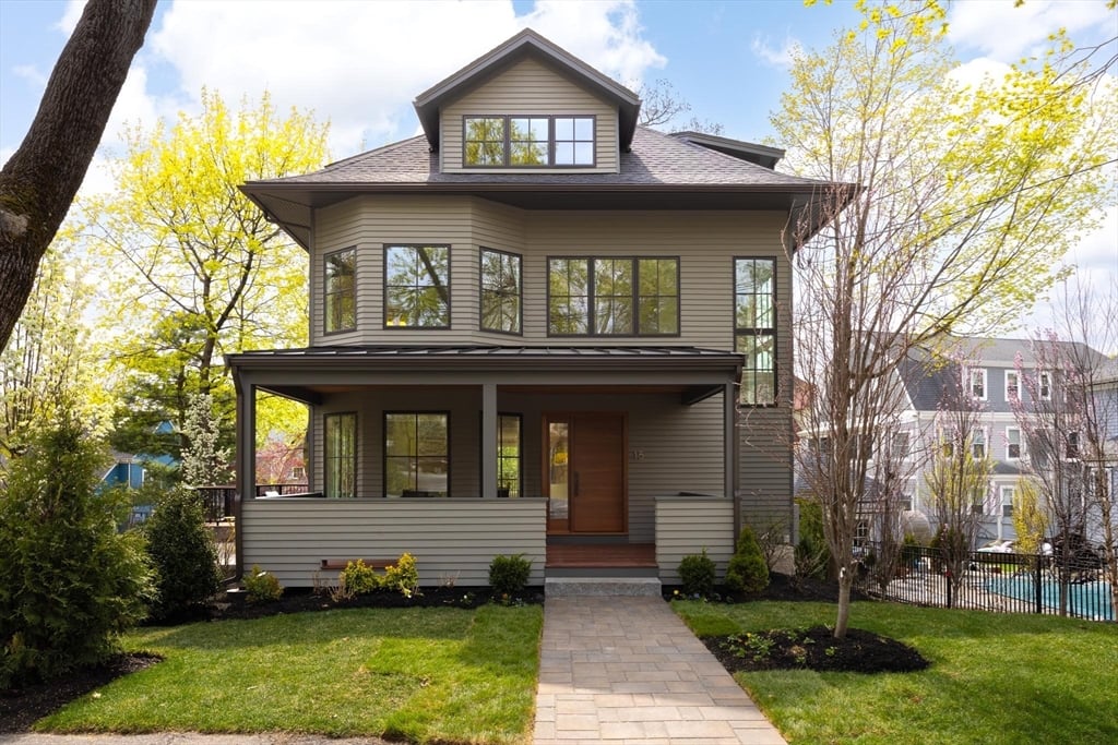 15 Woodcliff Rd, Newton, MA 02461