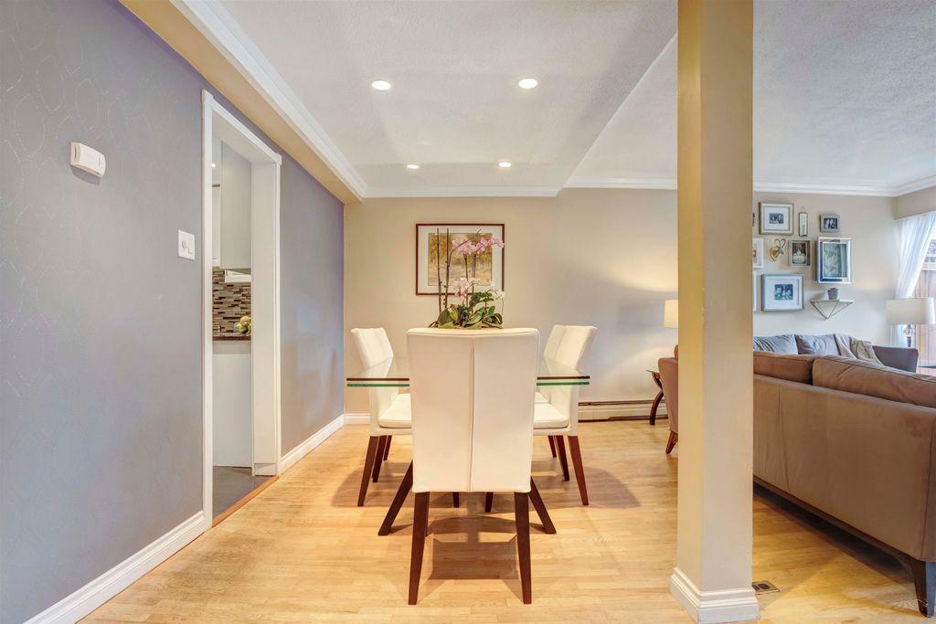 555 W 28th St, #104