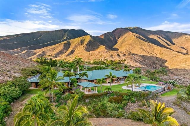 MAUI - LAHAINA - MAKILA NUI - 6,640 SQ FT RESIDENCE  52 ACRES OCEAN VIEW ESTATE - $11,500,000