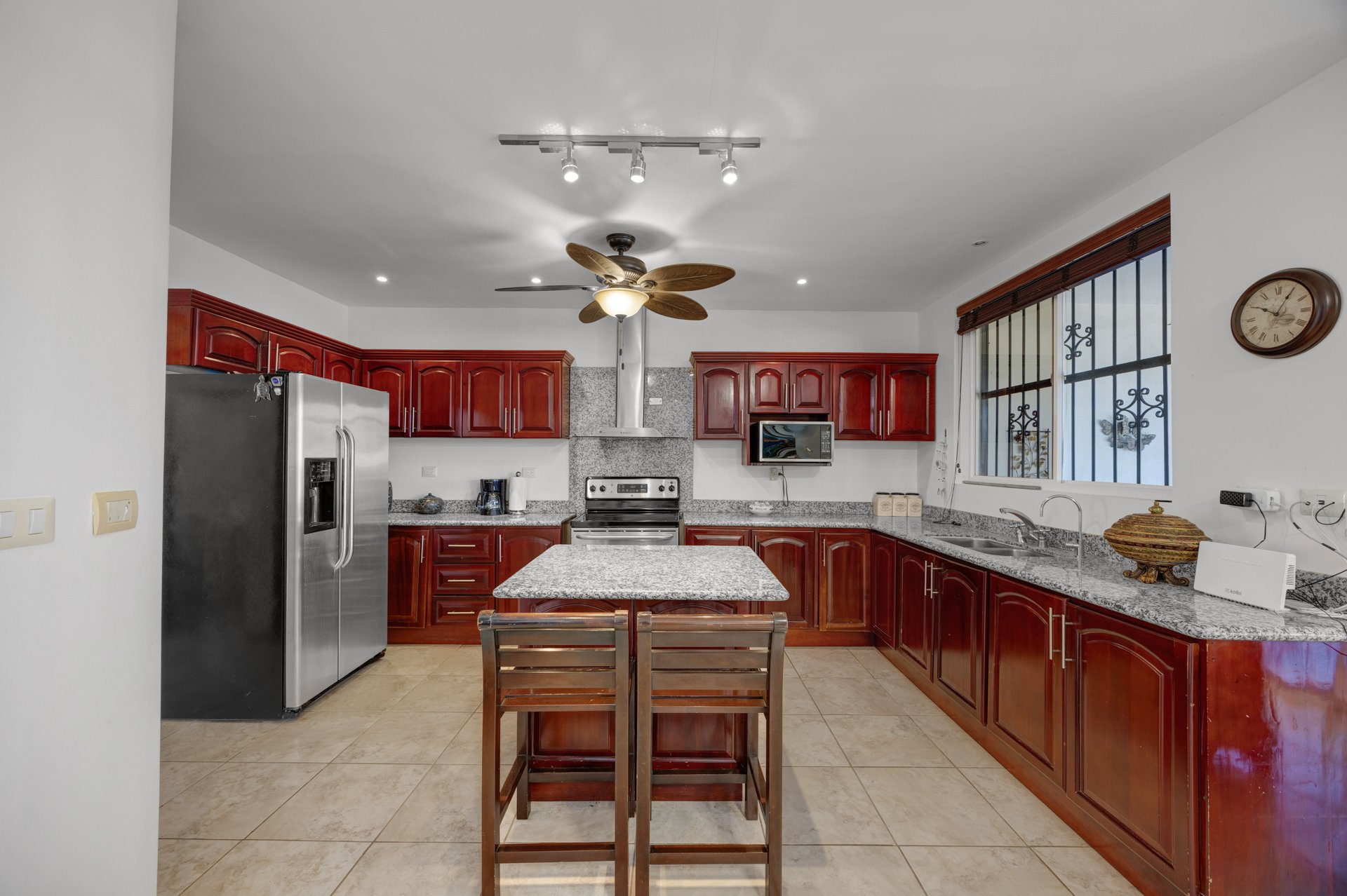 El Destino 1A | Beachfront Retreat in Surfside Potrero