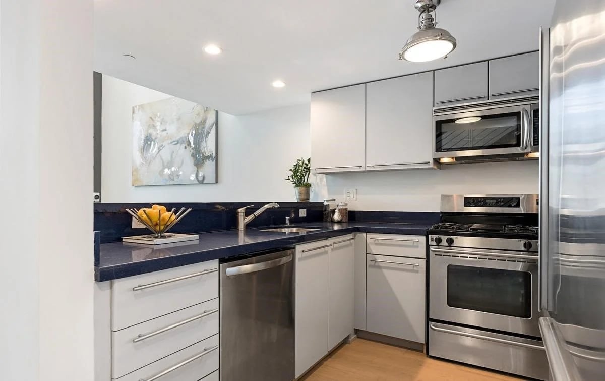 2407 Harrison Street Lofts