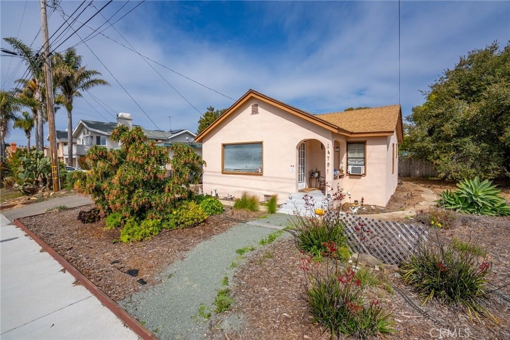 1479 Newport Ave