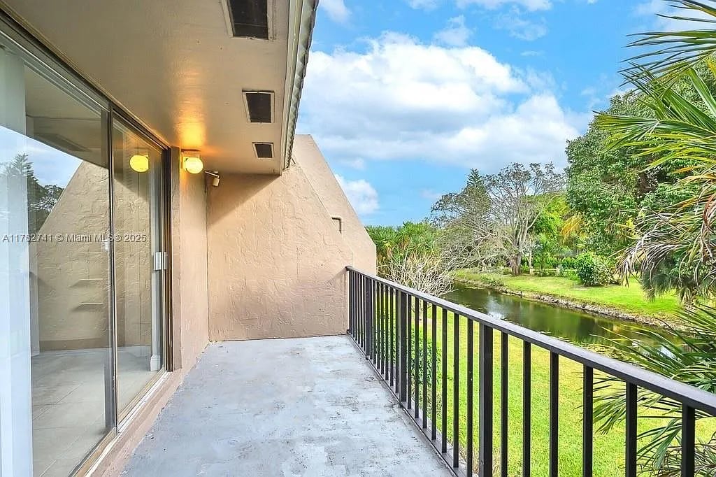 9050 NW 28th St Apt 114
