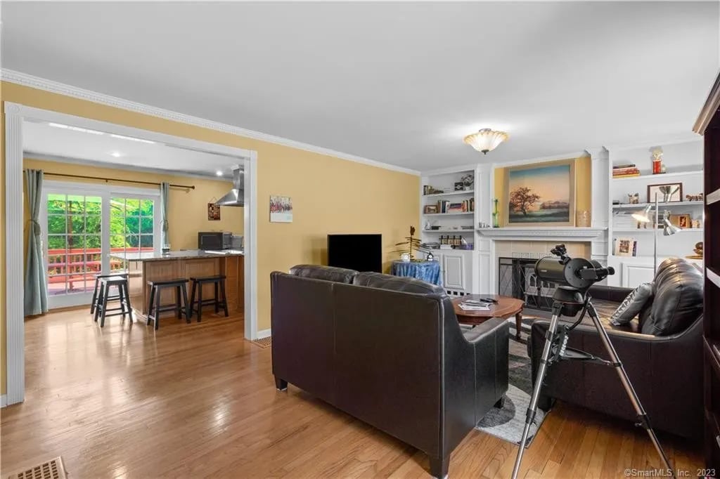 54 Chestnut Hill Road