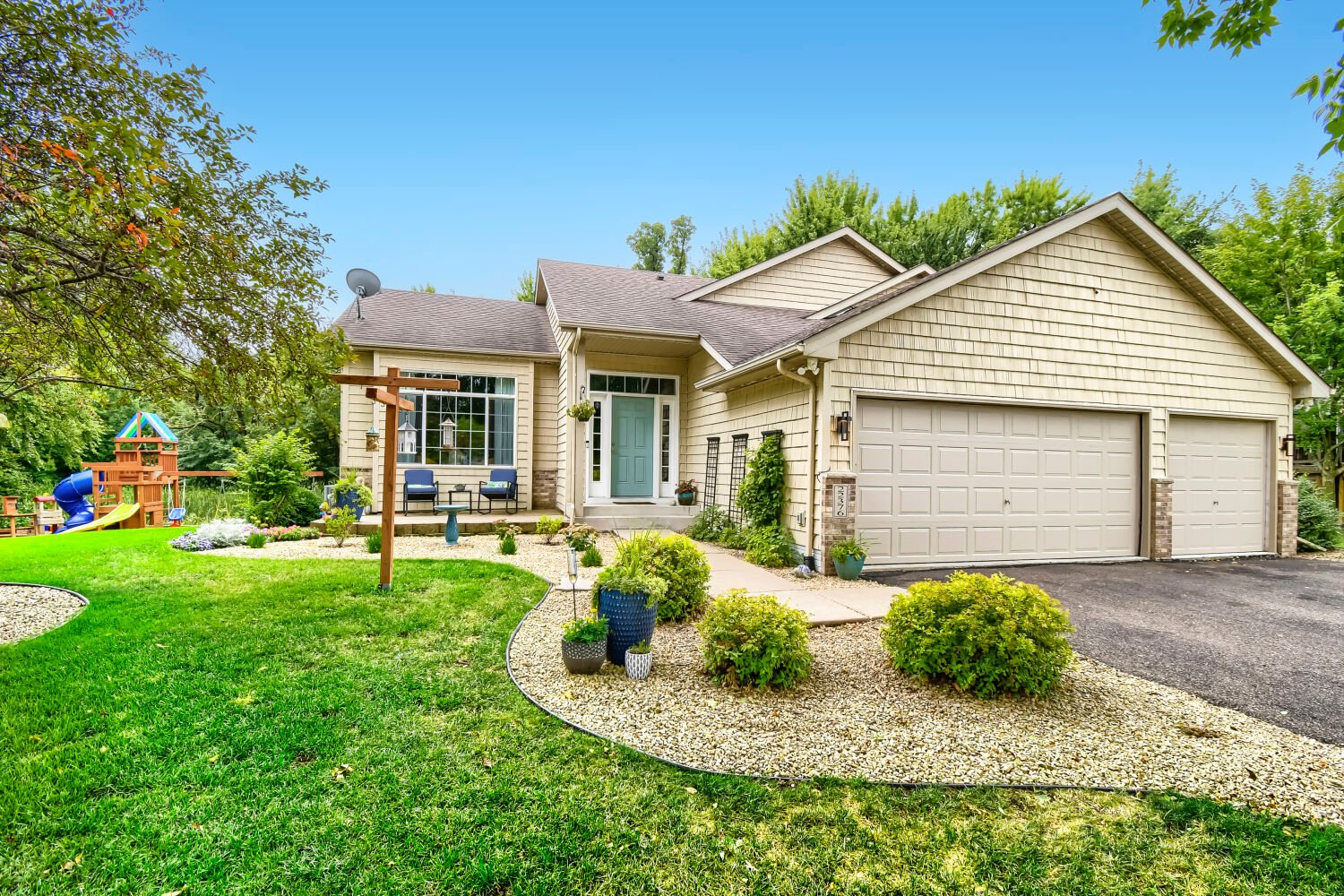 22376 Brett Trail, Rogers, MN 55374