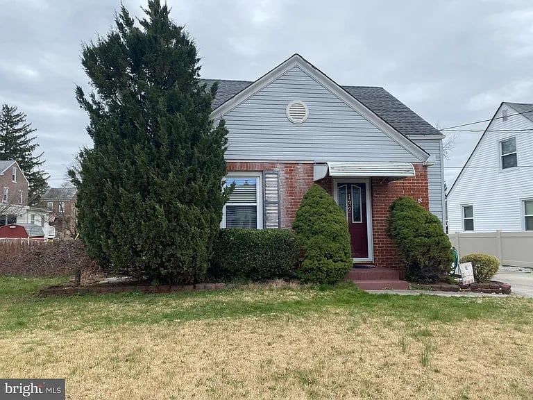 132 Harcourt Dr