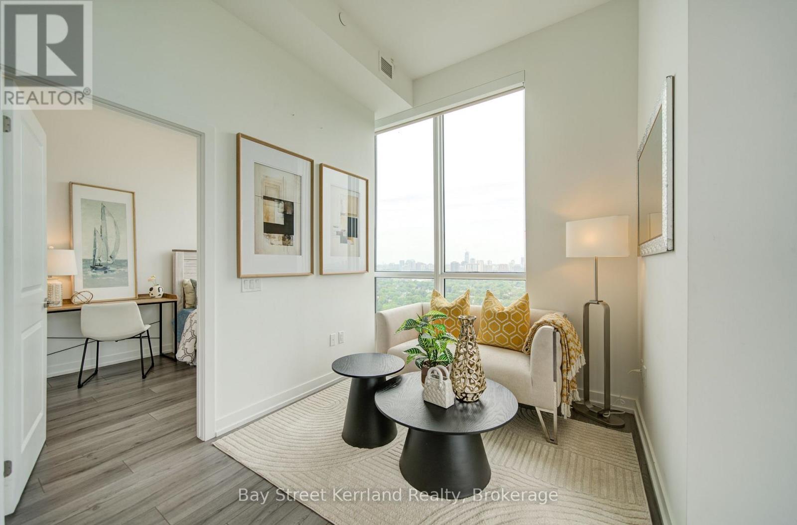 395 Bloor St E #2808