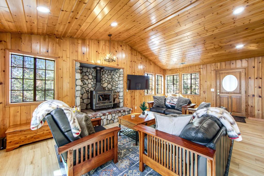 Arrowbear Lake Mountain Home