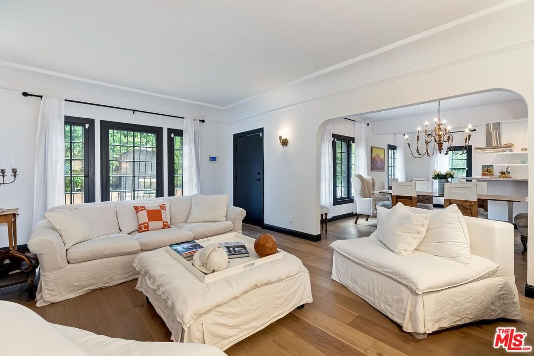 1116 S Highland Ave