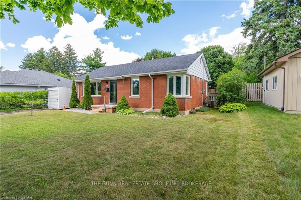 382 Colville Blvd
